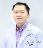 Dr. Amnat Chotechuen