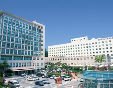 Gangnam Severance Hospital, Seoul; buildings with entrance