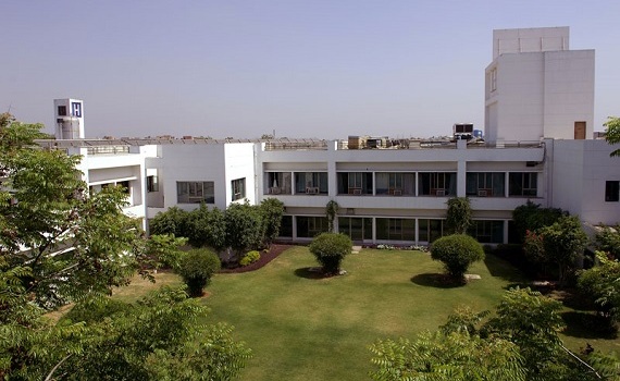 Hospitals for Spondylitis - Indian Spinal Injuries Center, New Delhi