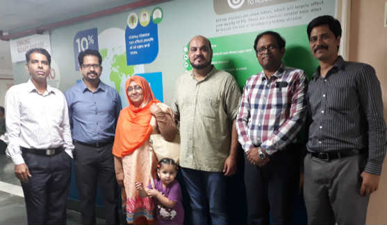 Reem Mehmood Ahmed avec l'équipe de chirurgiens indiens, le Soudan, le traitement de la polykystose rénale en Inde